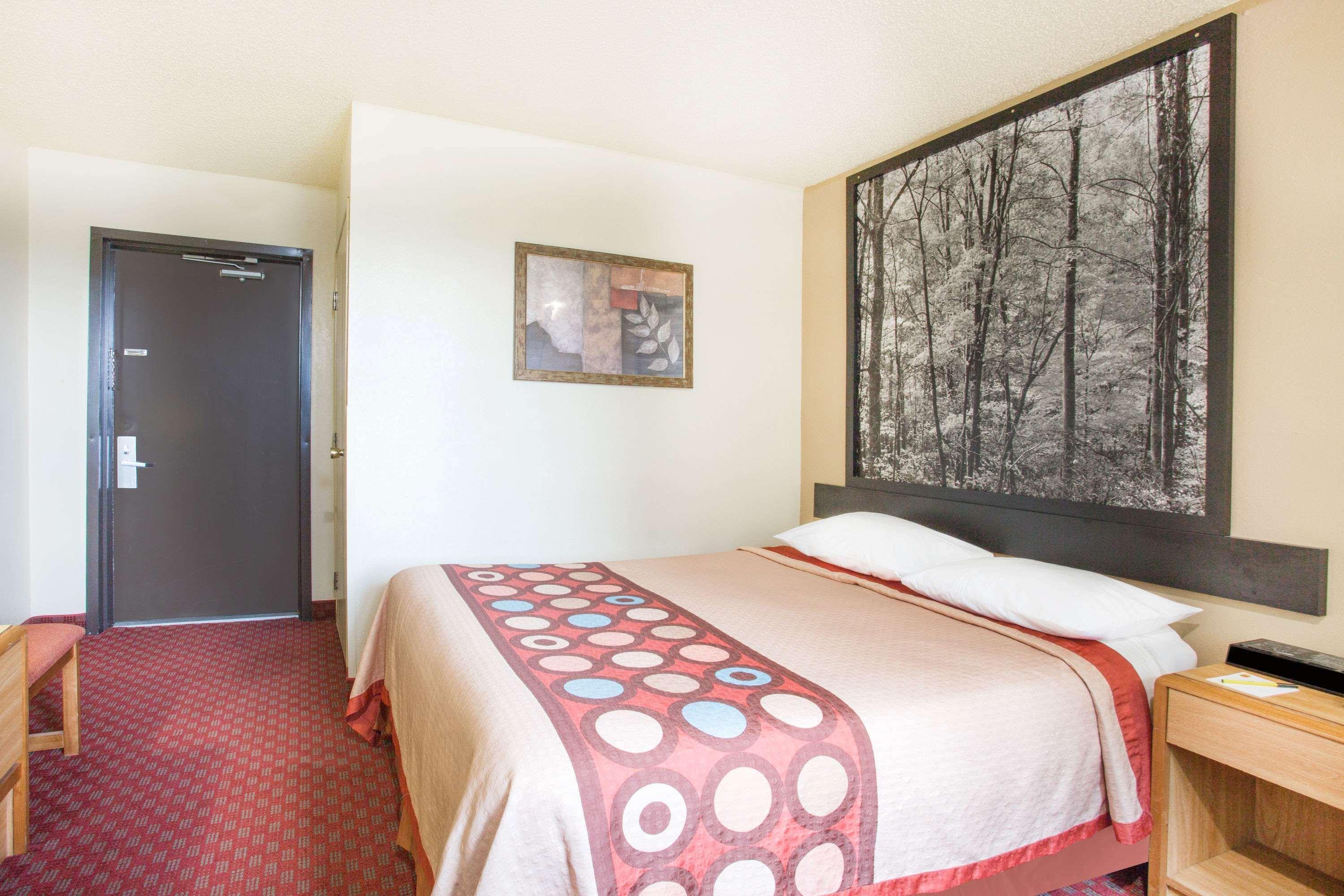 Super 8 By Wyndham Lexington Va Hotel Eksteriør billede