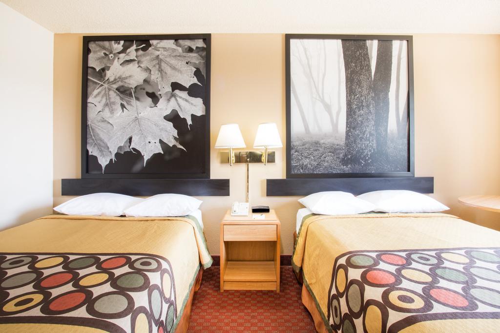 Super 8 By Wyndham Lexington Va Hotel Eksteriør billede