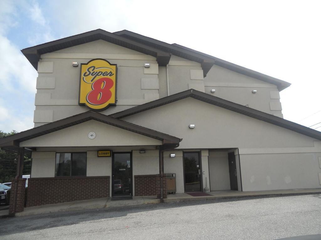 Super 8 By Wyndham Lexington Va Hotel Eksteriør billede